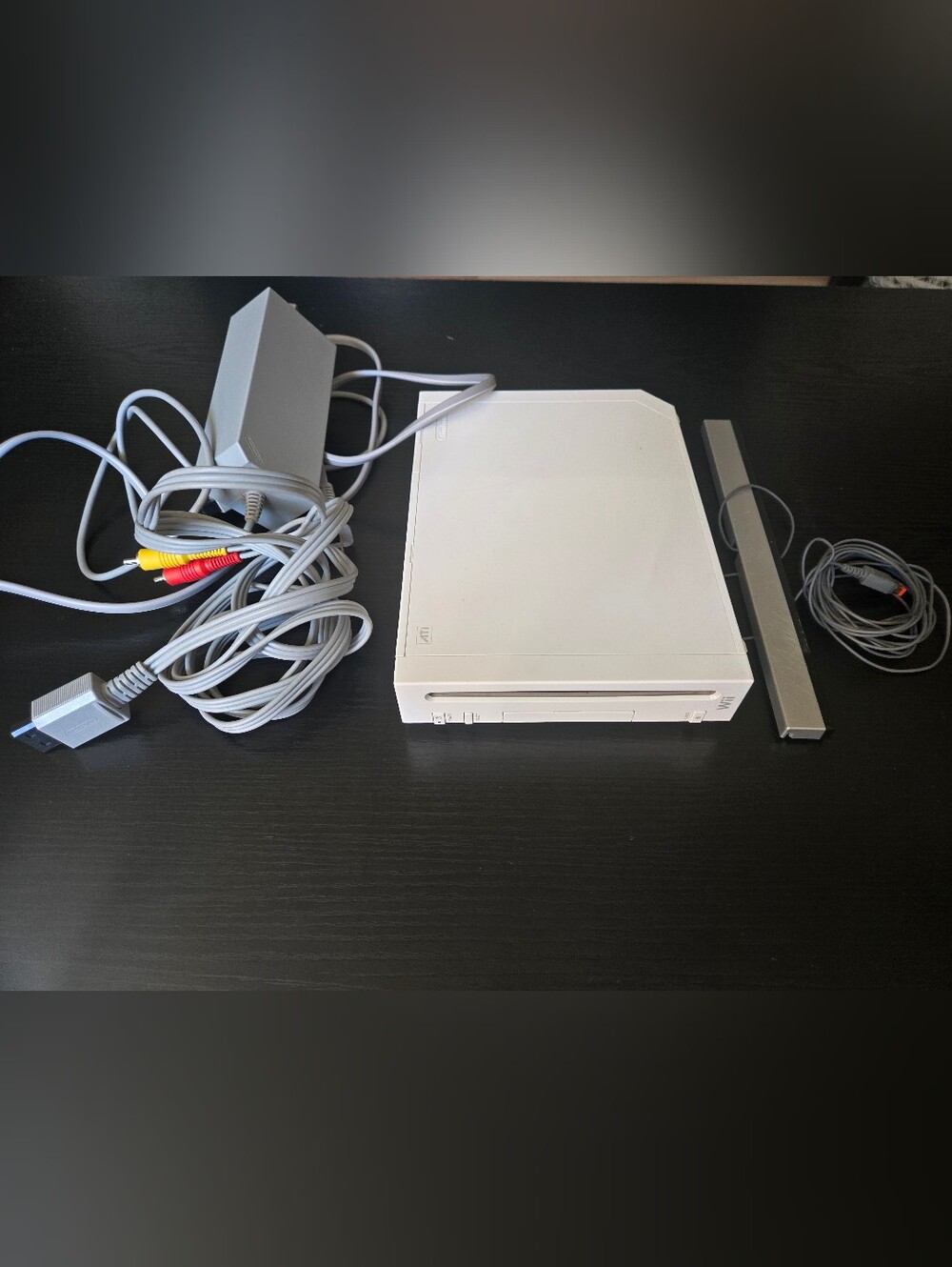 Nintendo Wii RVL 001 With Cable And Sensor Bar